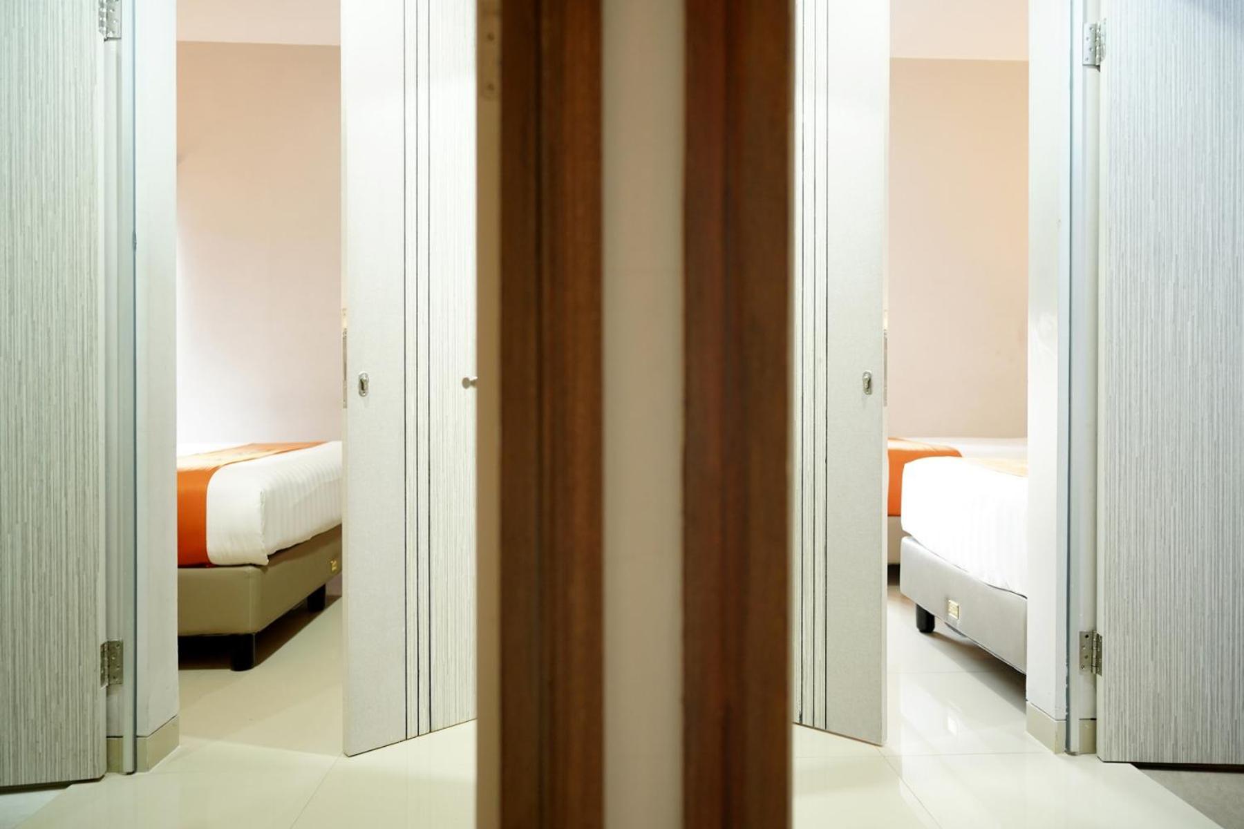 Front One Hotel Sragen Екстер'єр фото
